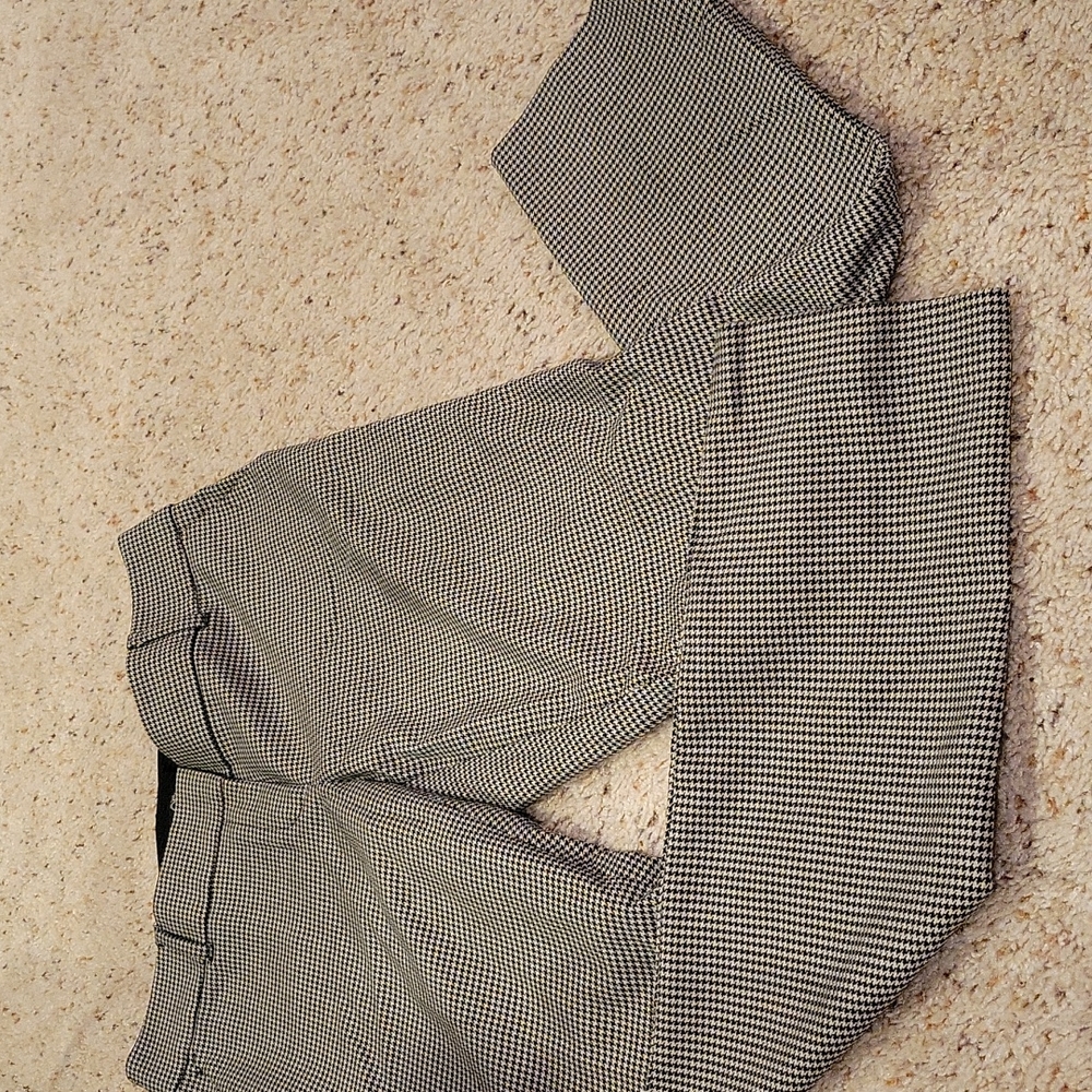 Beautiful houndstooth pants